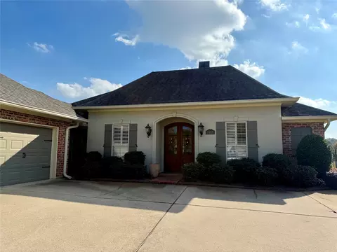 2463 Churchill Dr, Bossier City, LA 71111