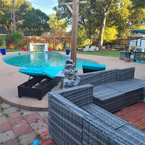 2325 Crescent St, Abilene, TX 79605