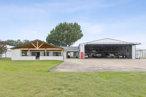 275 Aero Country Rd, Mckinney, TX 75071