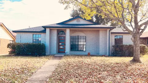 1116 Cresthaven Dr, Lancaster, TX 75134
