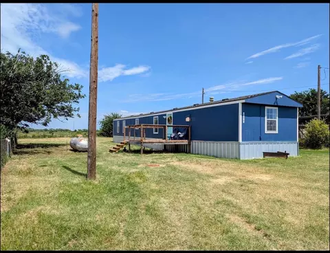 1073 1st St, Hawley, TX 79525