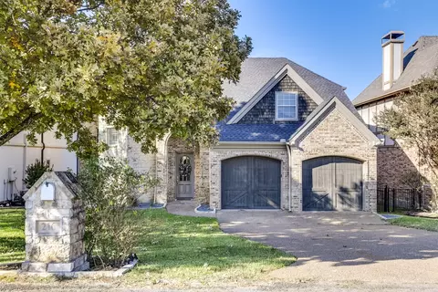 216 Hide A Way Dr, Mabank, TX 75156
