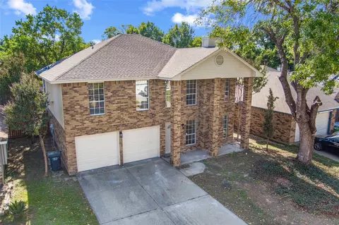 8528 Mystic Trl, Fort Worth, TX 76118