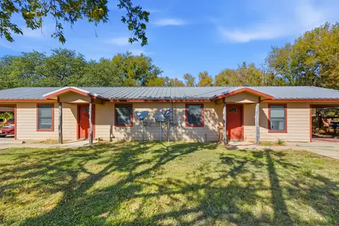 631 Coleman St, Stephenville, TX 76401