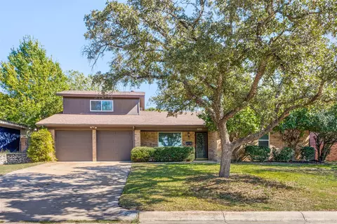 3021 Conejos Dr, Fort Worth, TX 76116