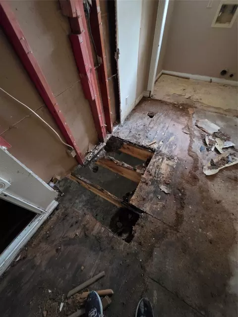 Bath - 55 Birch St, Trinity, TX 75862 photo 1 of 2