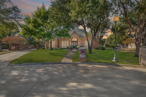802 Princeton Ct, Southlake, TX 76092