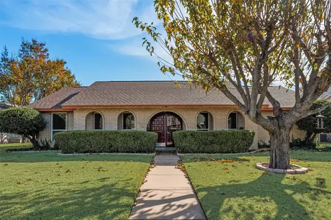 2112 Plymouth Rock Dr, Richardson, TX 75081