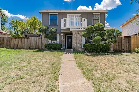 2671 Clayton Oaks Dr, Dallas, TX 75227