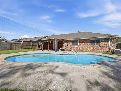 1516 Armstrong Dr, Plano, TX 75074