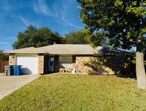 301 E Milas Ln, Glenn Heights, TX 75154