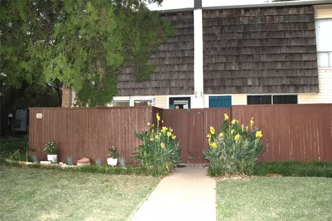 2702 Douglas Ave #106, Dallas, TX 75219