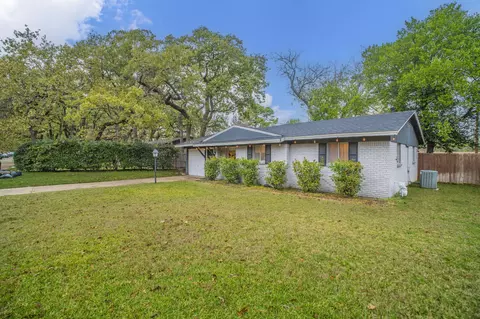 1903 Dogwood Dr, Arlington, TX 76012