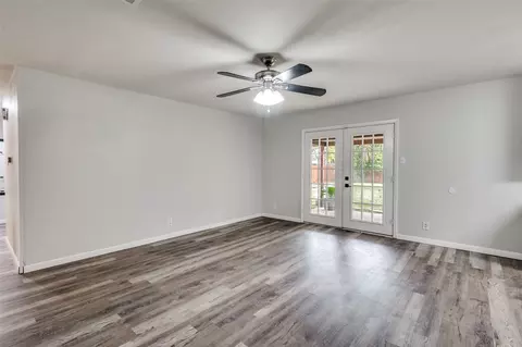 1711 Marlene Dr, Euless, TX 76040 photo 3