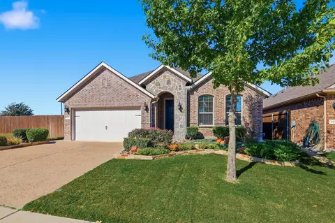 3001 Bella Lago Dr, Fort Worth, TX 76177