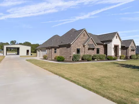 105 Ash Ln, Weatherford, TX 76085
