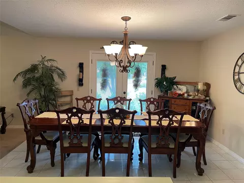 Dining - 805 10th St NW, Springhill, LA 71075 photo 1 of 1