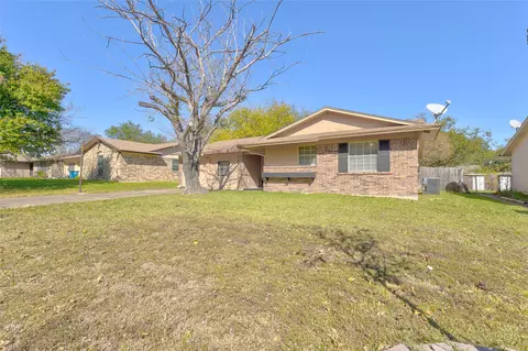 1609 Lee St, Kaufman, TX 75142
