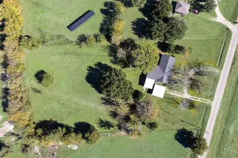 646 Liska Rd, Ennis, TX 75119