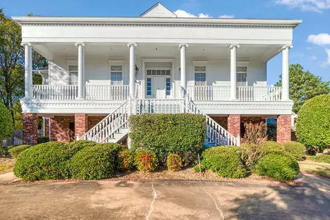 3065 Oak Creek Dr, Paris, TX 75462