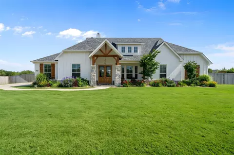 8221 David Ln, Midlothian, TX 76065