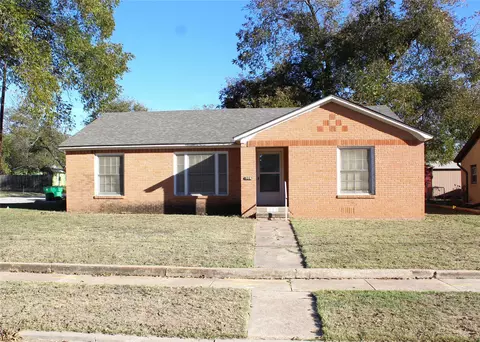 308 W Live Oak St, Dublin, TX 76446
