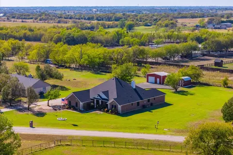 11306 Jennifer Cir, Sanger, TX 76266