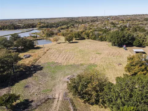 306 Fm 2705, Mexia, TX 76667