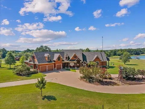 695 County Road 36120 Rd, Honey Grove, TX 75446