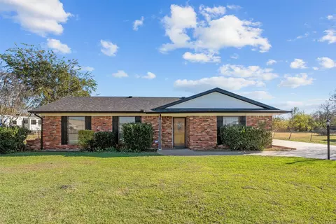 415 W Jefferson St, Palmer, TX 75152