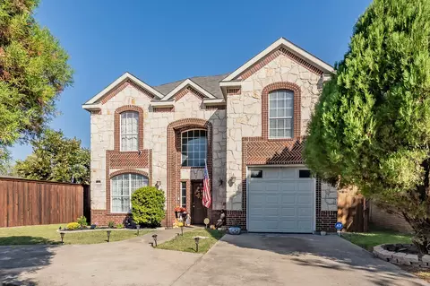 1606 Bogarte Dr, Grand Prairie, TX 75051