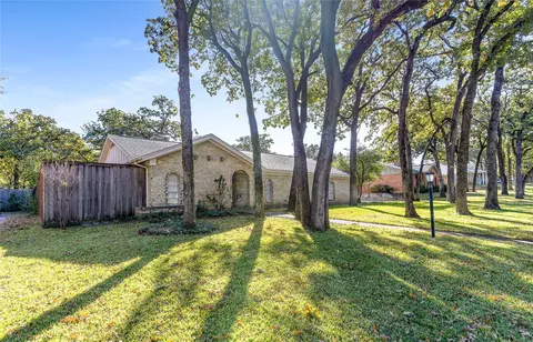203 Walnut Way, Euless, TX 76039 photo 2