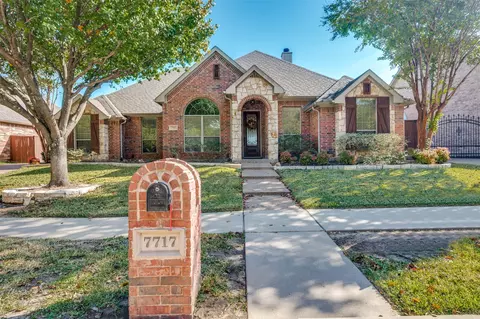 7717 Frio River Rd, Arlington, TX 76001