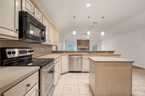 Kitchen - 3133 Chimney Hill Dr, Waco, TX 76708 photo 1 of 4