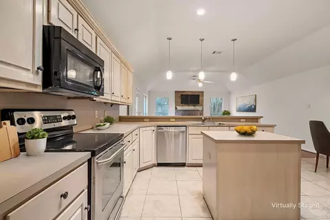 Kitchen - 3133 Chimney Hill Dr, Waco, TX 76708 photo 2 of 4
