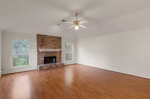 Living - 3133 Chimney Hill Dr, Waco, TX 76708 photo 5 of 7