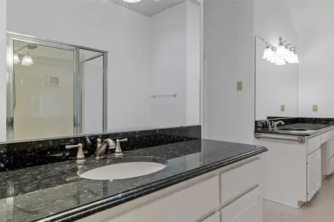 Bath - 3133 Chimney Hill Dr, Waco, TX 76708 photo 1 of 3