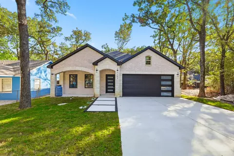 105 Forest Oaks Dr, Gun Barrel City, TX 75156