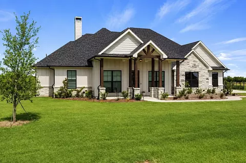 4761 Sarah Dr, Caddo Mills, TX 75135