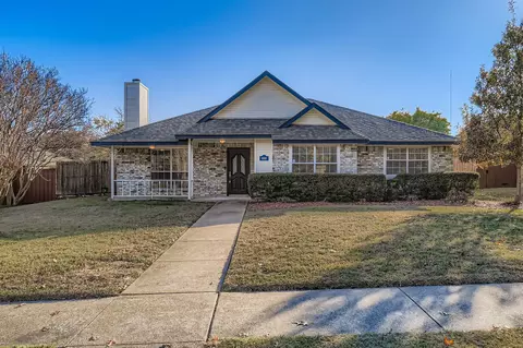 305 Bryan Pl, Cedar Hill, TX 75104