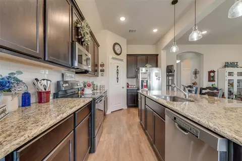 136 Creekside Dr, Sanger, TX 76266 photo 11