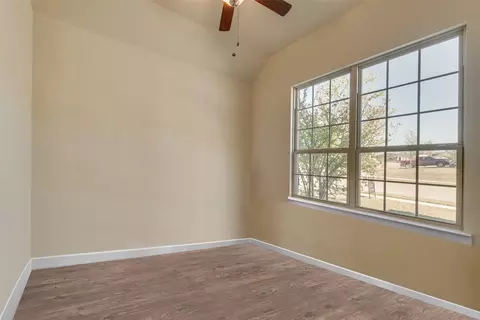 136 Creekside Dr, Sanger, TX 76266 photo 21