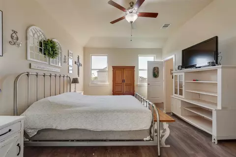 136 Creekside Dr, Sanger, TX 76266 photo 16