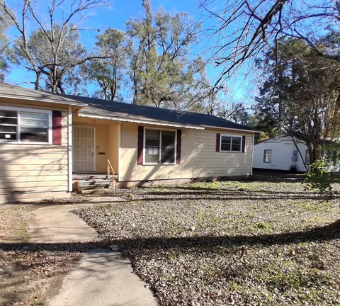 318 N Frost St, New Boston, TX 75570