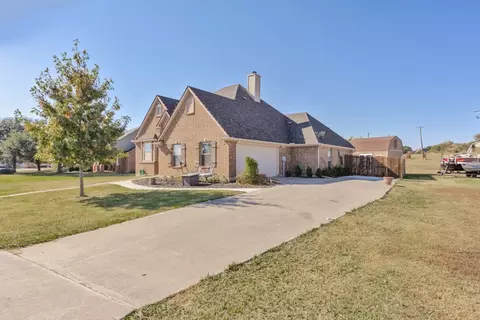 503 Port O Call Dr, Runaway Bay, TX 76426