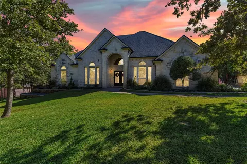 3404 Oak Leaf Dr, Burleson, TX 76028