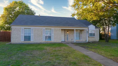 2301 Saharah Dr, Garland, TX 75044