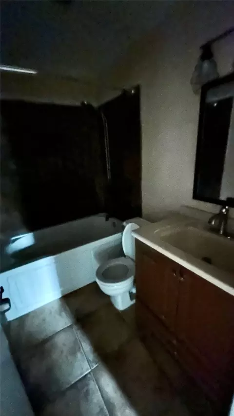 Bath - 108 Freeman St, Terrell, TX 75160 photo 1 of 2