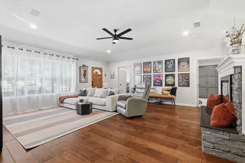 Other - 110 E 7th St, Irving, TX 75060 photo 1 of 6