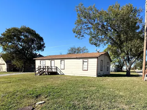 2305 Greenville St, Caddo Mills, TX 75135
